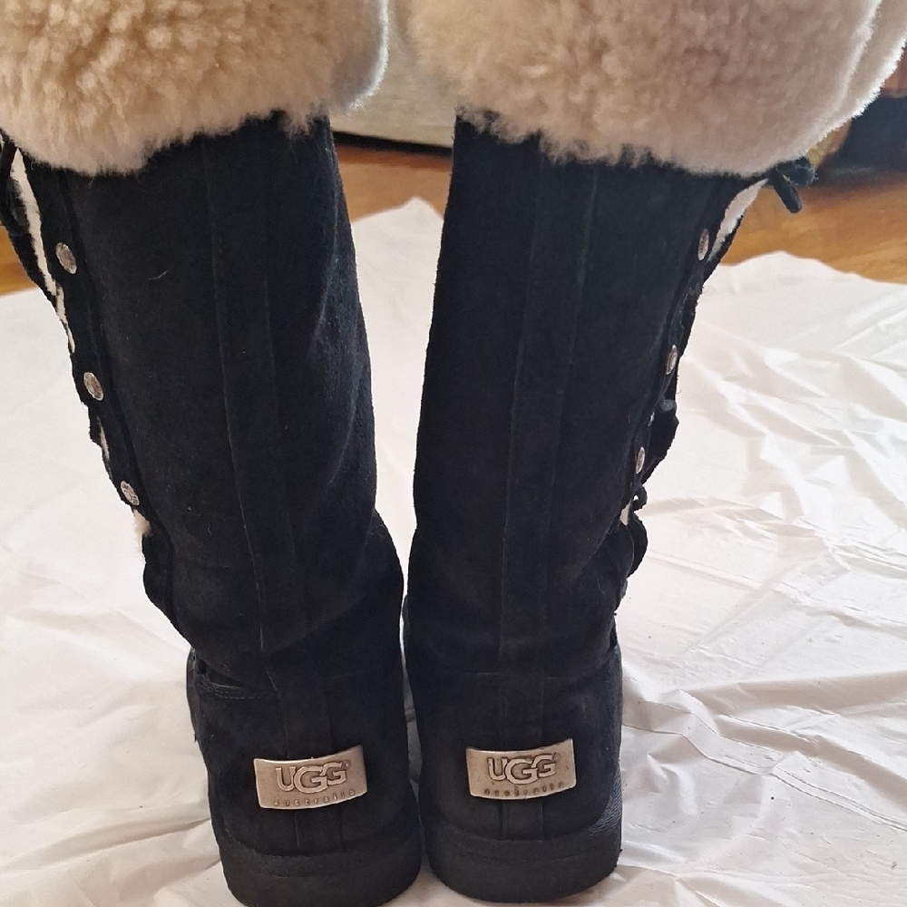 UGG Black Boots with Cream Shearling